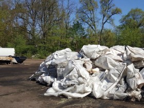 Saimniecības visā Latvijā aicinātas laikus pieteikt lauksaimniecības iepakojuma izvešanu